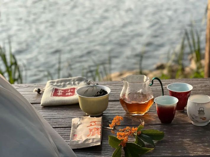 Mẹo thưởng trà ngoài trời – picnic, du lịch