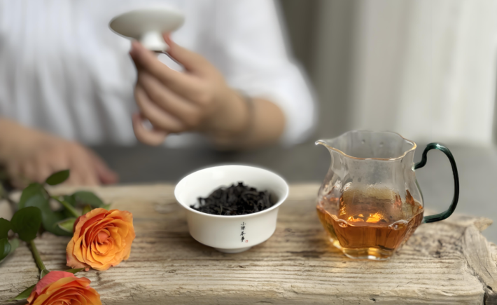 Nham Trà Vũ Di: Linh hồn trà trong hương đá sắc hoa của địa hình Đan Hà