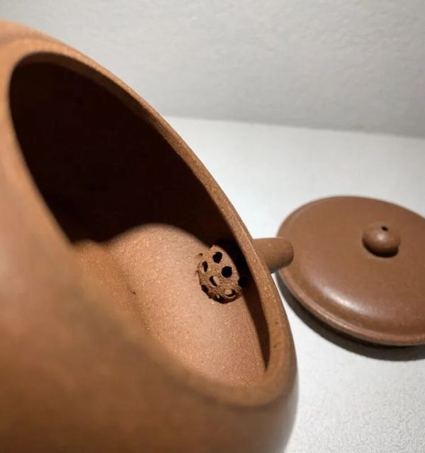 Lỗ thoát nước ấm tử sa – Yếu tố quyết định trải nghiệm uống trà chuẩn