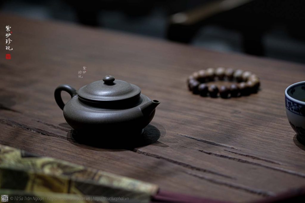 Ấm giả tử sa thường không có những đặc tính nổi tiếng của ấm tử sa Nghi Hưng.