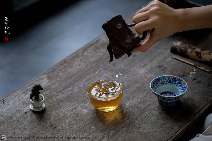 Trà Đơn Tùng Phượng Hoàng là một loại trà Ô long Trung Quốc nổi tiếng với đa dạng hương thơm